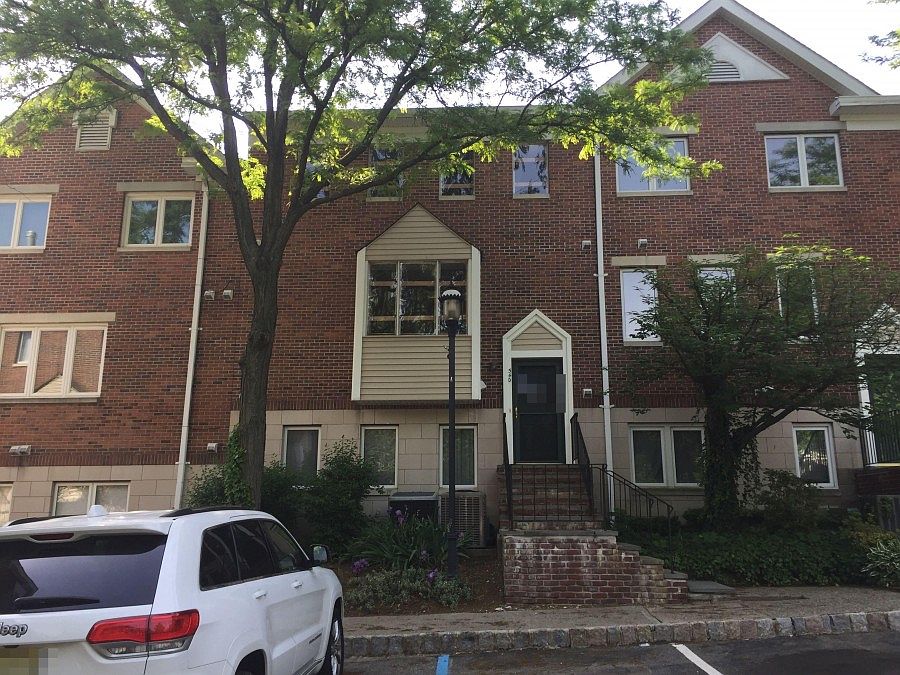 1st image of 54D Ridgedale Ave