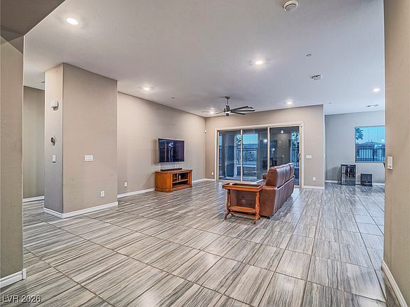 5th image of 416 Middlestone Ave