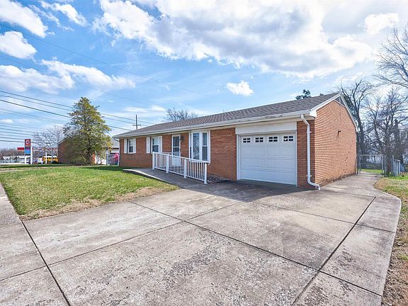 3rd image of 1323 Maxville Rd