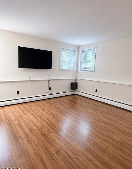 945 Savitt Pl #B3 — Photo 2