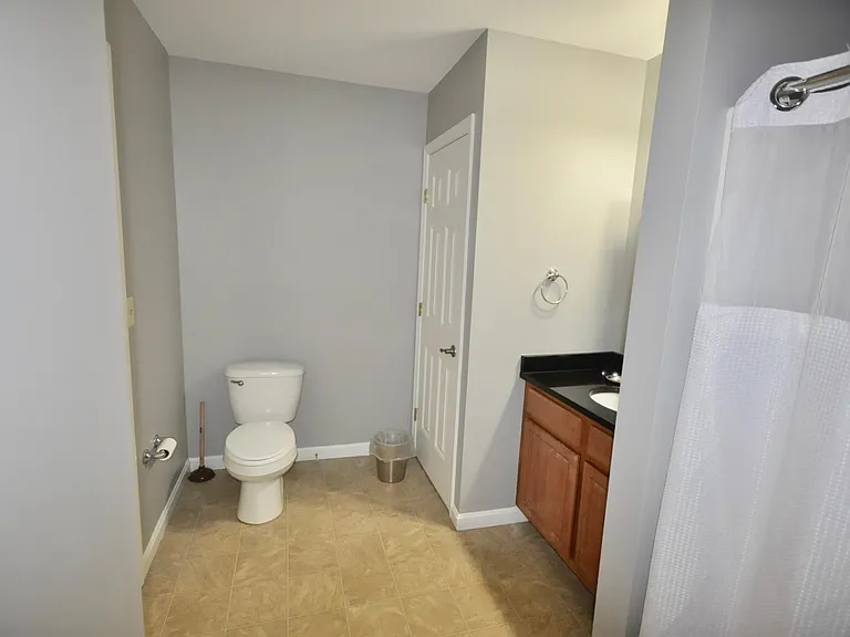 Stonington Estates Apartments — Photo 41