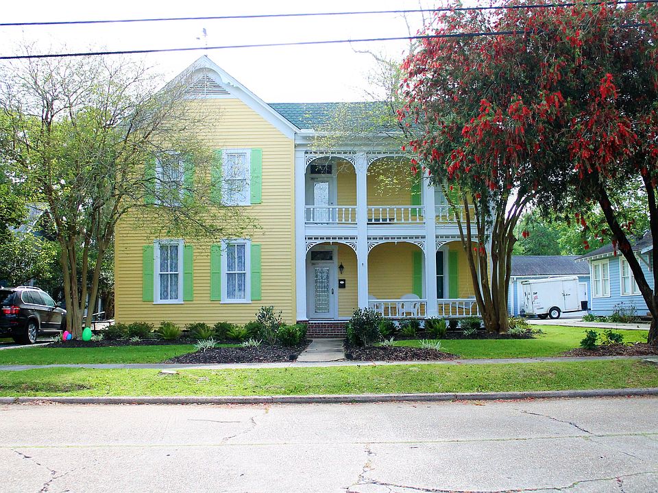 1st image of 725 Ford St