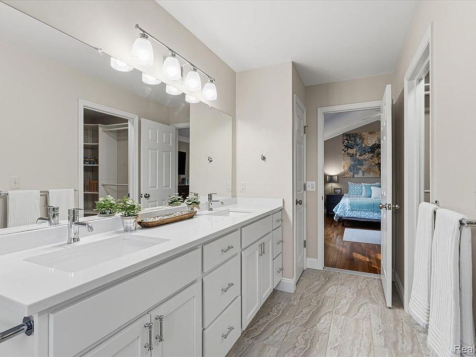 100 Ridge Field Ct, photo 13