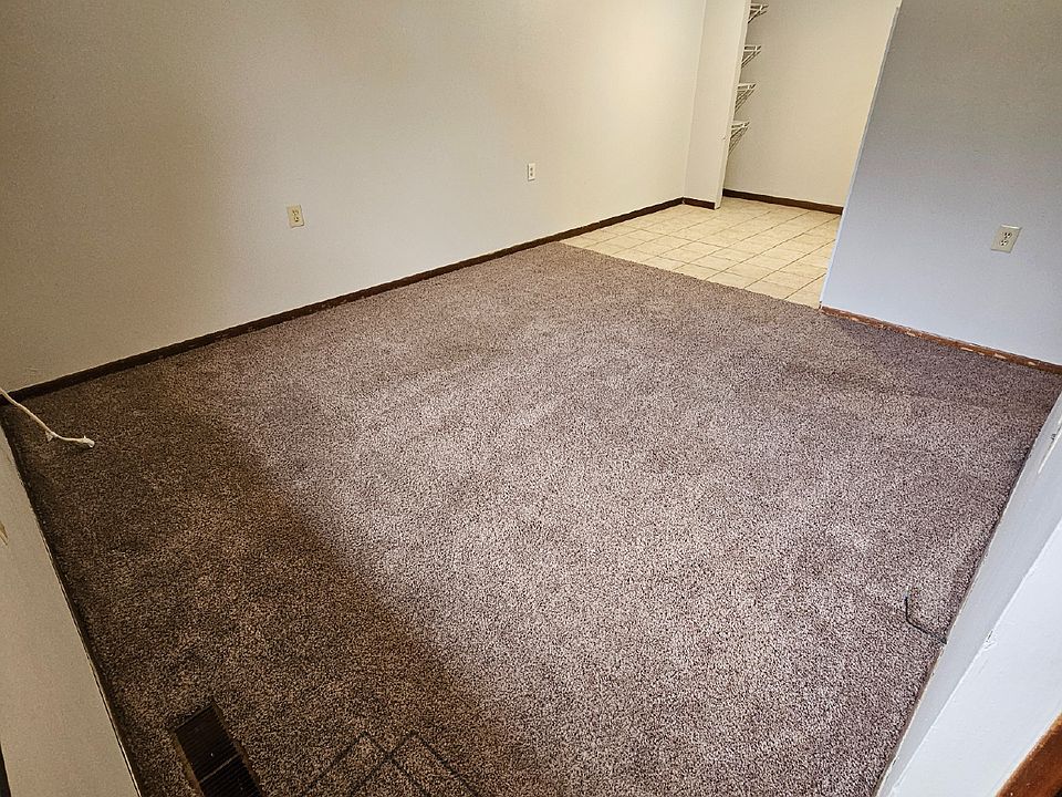 1st image of 102 8th Ave NW #8-A