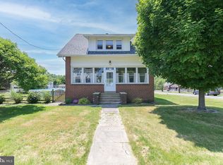 1834 Naamans Creek Rd, Upper Chichester, PA 19061