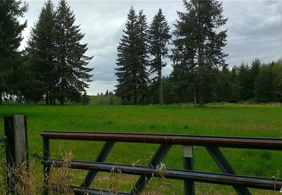 2nd image of 324 Burnt Ridge Rd