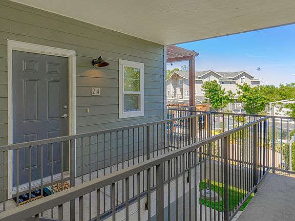 2nd image of 1818 Moore Blvd APT 214