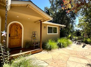 22549 River Rd, Geyserville, CA 95441