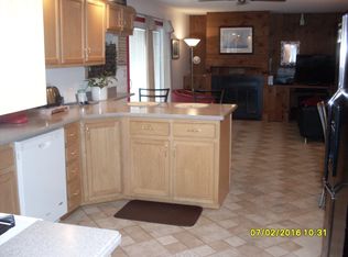 31067 Oakview Dr, Genoa, IL 60135