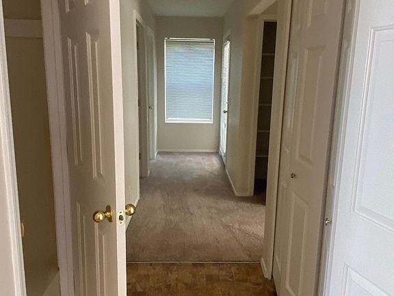 5th image of 411 Hill Ave