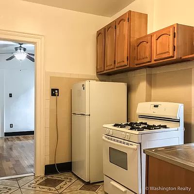 5th image of 439 Lincoln Pl APT 12