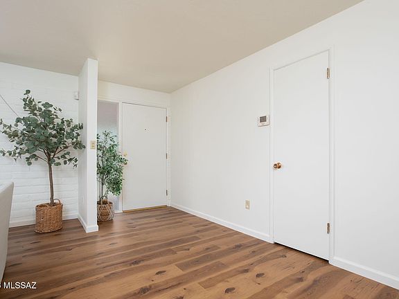 5th image of 1402 N Camino Miraflores