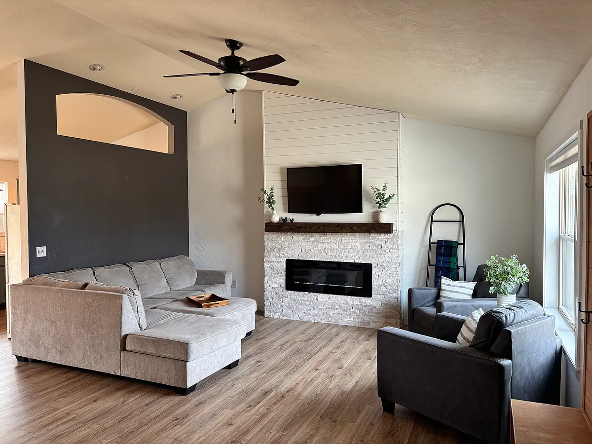 Building Photo - 2209 Wildenberg Dr