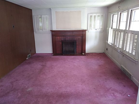 5th image of 1048 Goodland Ave
