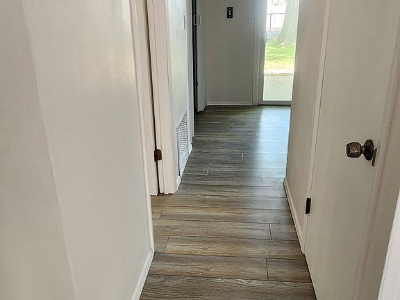 4th image of 107 Northland Dr #107