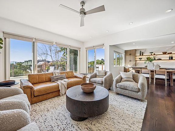 3rd image of 36 Bonnie Banks Way