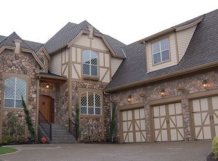 14197 SE Ridgecrest Rd, Happy Valley, OR 97086