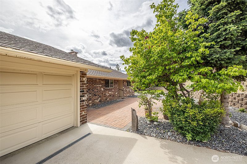 5th image of 1632 Tanda Lane