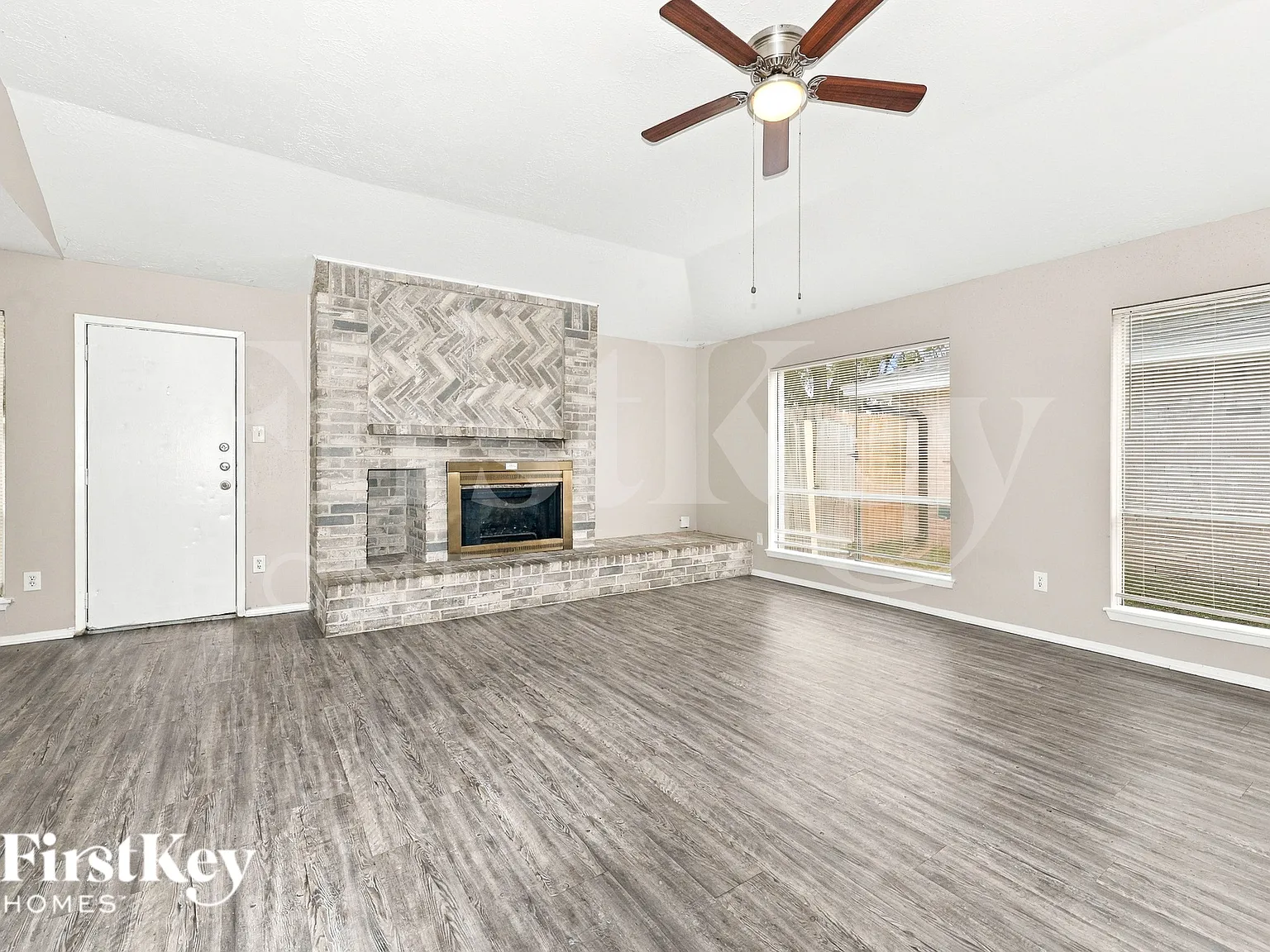 3 bed, 2.0 bath, 1502 sqft, $1,540 — Photo 2