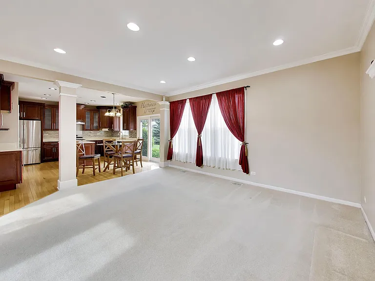 501 Tuscany Dr — Photo 8