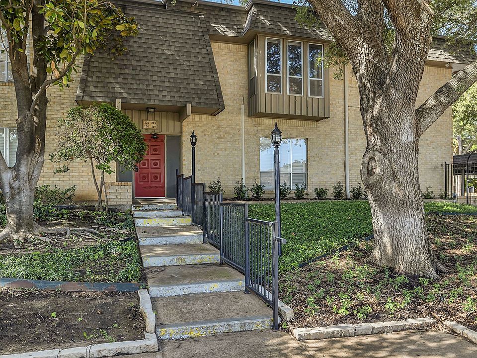 1st image of 4320 Bellaire Dr S APT 219