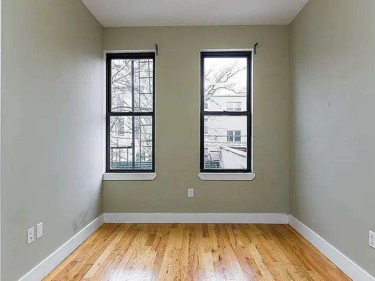 76 George St #2A — Photo 2