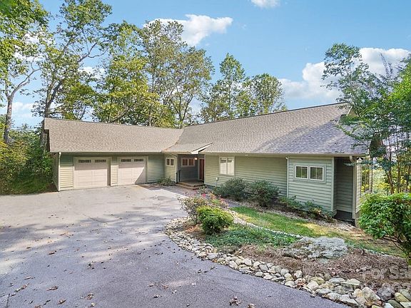 2nd image of 114 Dogwood Trl