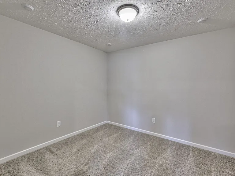 113 Creek Wood Rd — Photo 29