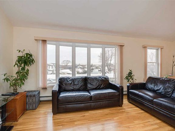 3rd image of 159 Forest Ave