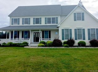 20 Guernsey Ln, New Milford, CT 06776