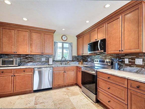 4th image of 5928 SW 1st CT