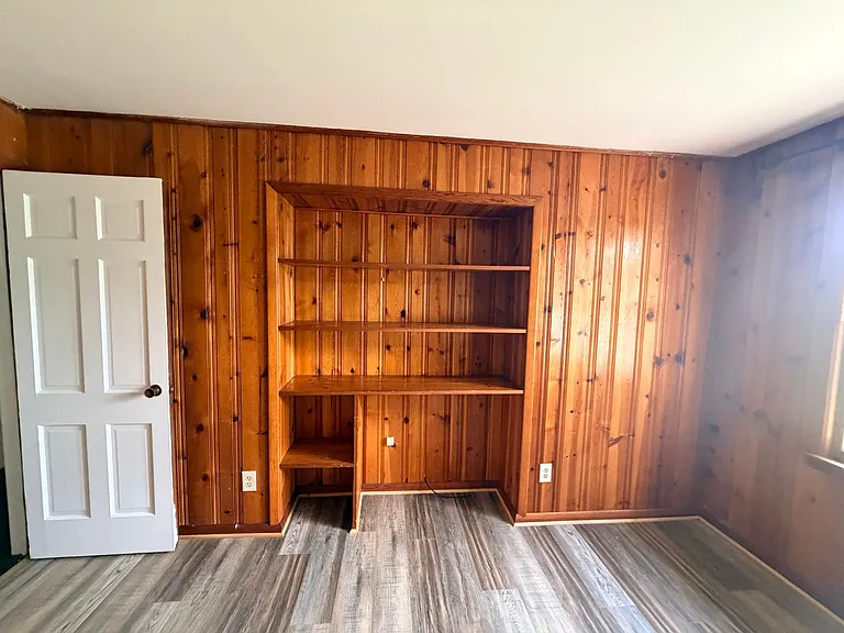 1002 W Alden Ave — Photo 37