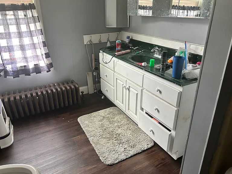 19 Frost Hill Ave #A — Photo 8