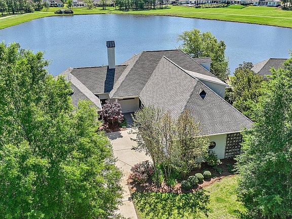2nd image of 123 Mont Helena Dr