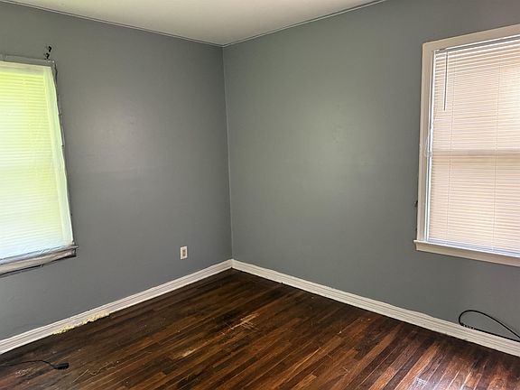 5th image of 4215 Boyce Ave