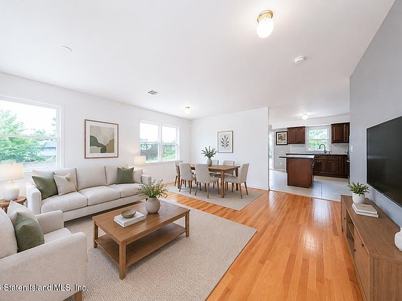 5th image of 18 Edgeview Ln