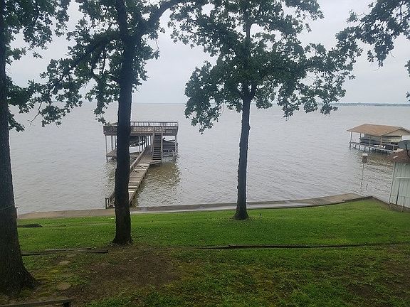 2nd image of 303 Admiral Dr
