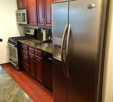 2nd image of 130 Church St APT 2B