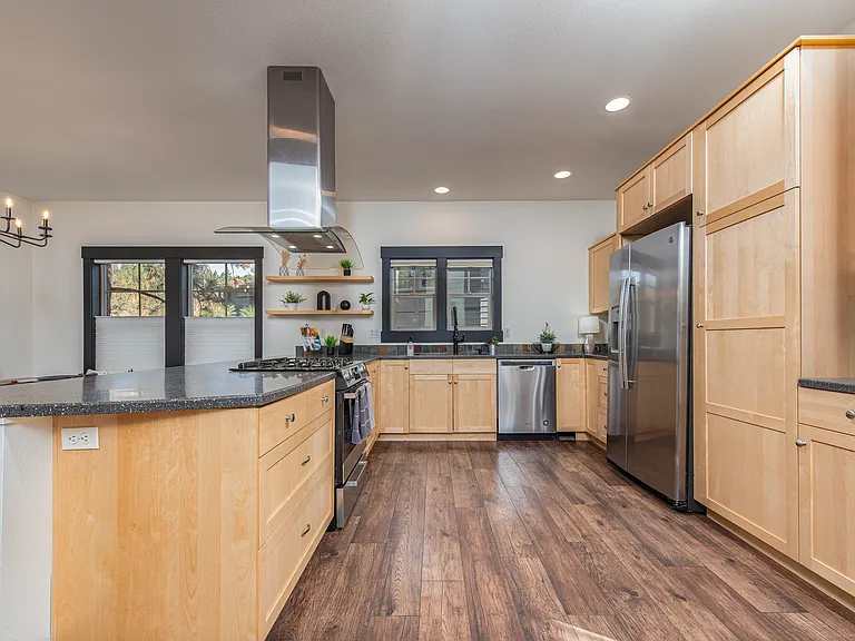 2340 NW Bens Ct — Photo 13