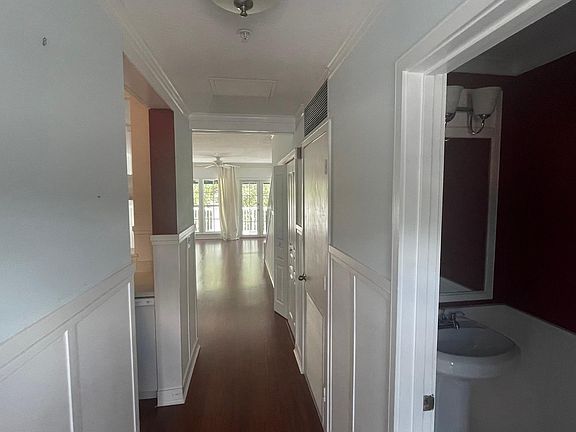 4th image of 709 Bloom St APT 250