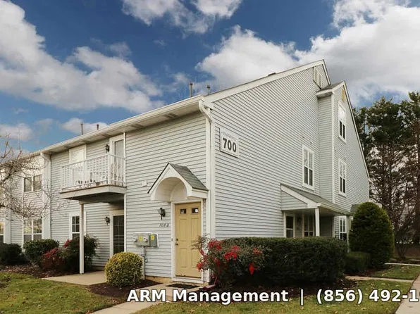 707 Sedgefield Dr, Mount Laurel, NJ