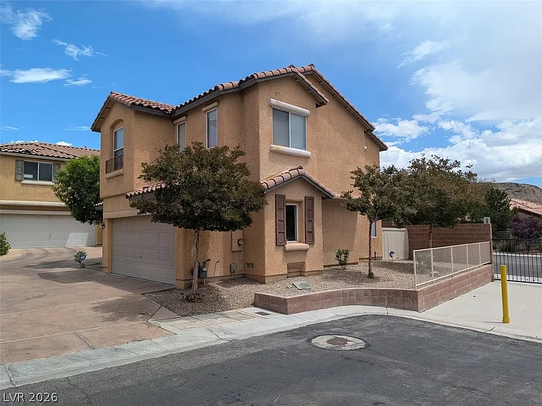10308 Faustine Ave — Photo 2
