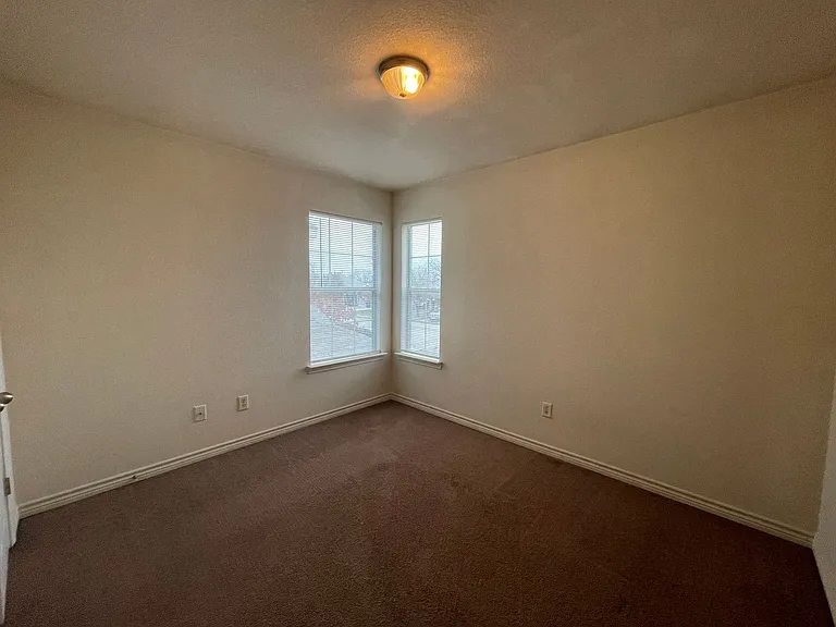 4006 Cambridge Dr — Photo 21