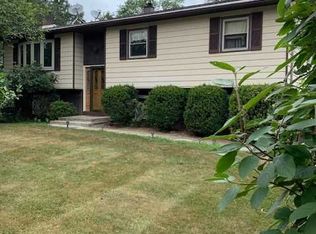 7 Paulette Ln, Wappingers Falls, NY 12590