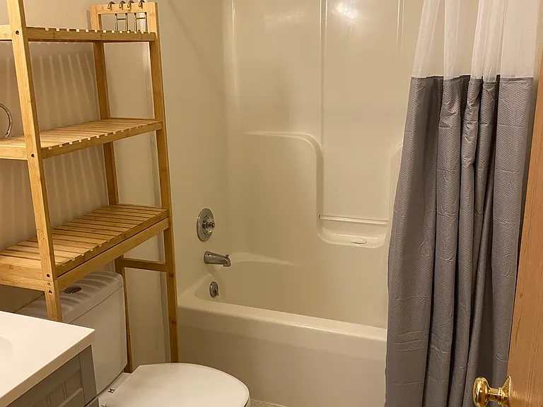 965 Northwestern Ave #5 — Photo 6