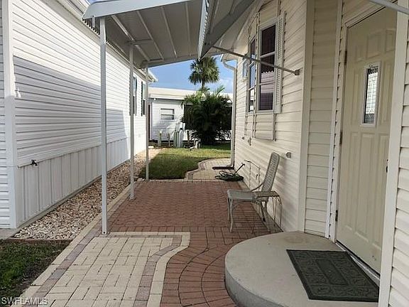 2nd image of 4751 Pilgrims Way W