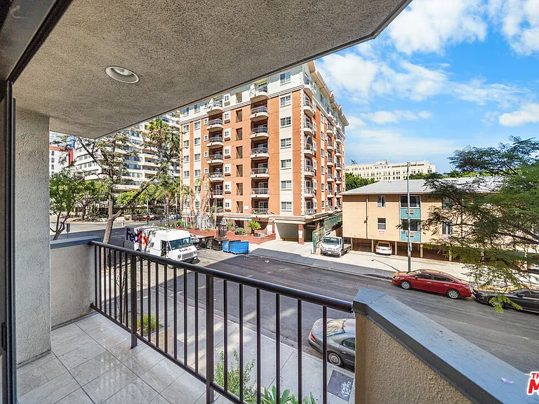 727 S Ardmore Ave #108 — Photo 26