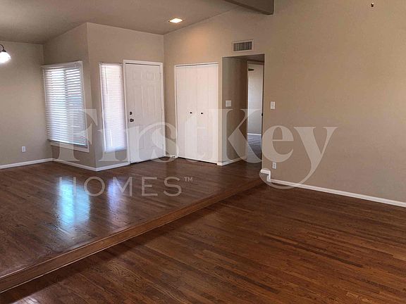 3rd image of 3672 W Windrose Dr