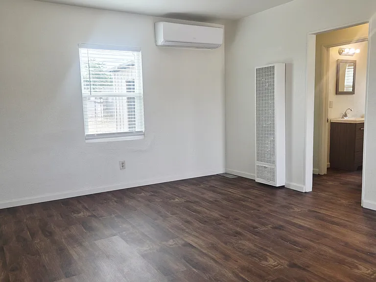 9943 Catawba Ave — Photo 6