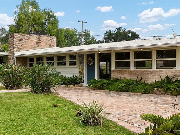 3rd image of 216 Austin Blvd